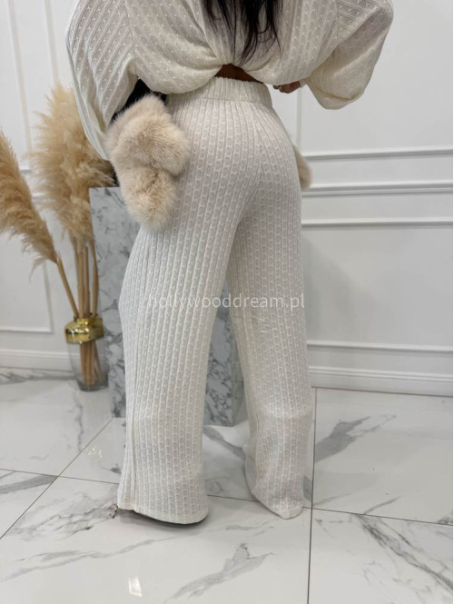 Biały komplet bluzka + spodnie o warkoczowym splocie Sindi 183 - photo #19