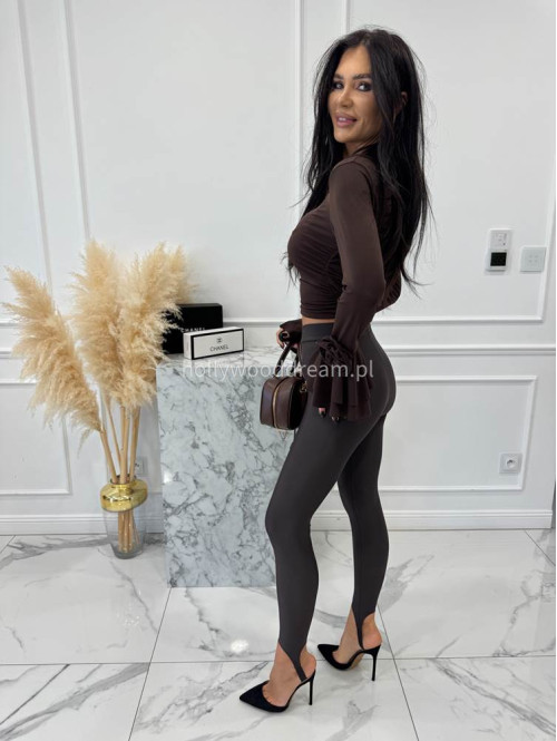 Brązowa bluzka z rękawem dzwonek oraz ozdobnymi różami Candi 19 - photo #5