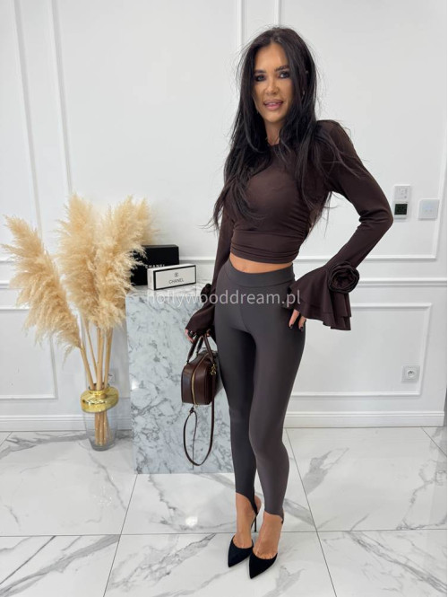 Brązowa bluzka z rękawem dzwonek oraz ozdobnymi różami Candi 19 - photo #8