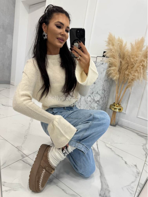 Kremowy sweter z baby alpaką i falbanką na rękawkach Lola 02 - photo #6