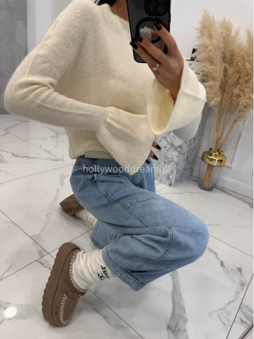 Kremowy sweter z baby alpaką i falbanką na rękawkach Lola 02 - photo #7