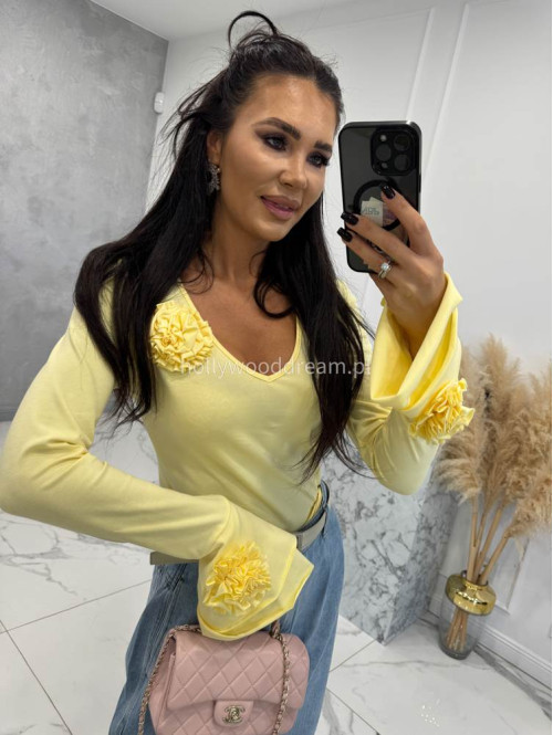 Żółta bawełniana bluzka z rękawem dzwonek i 3-różami Maja 24 - photo #6
