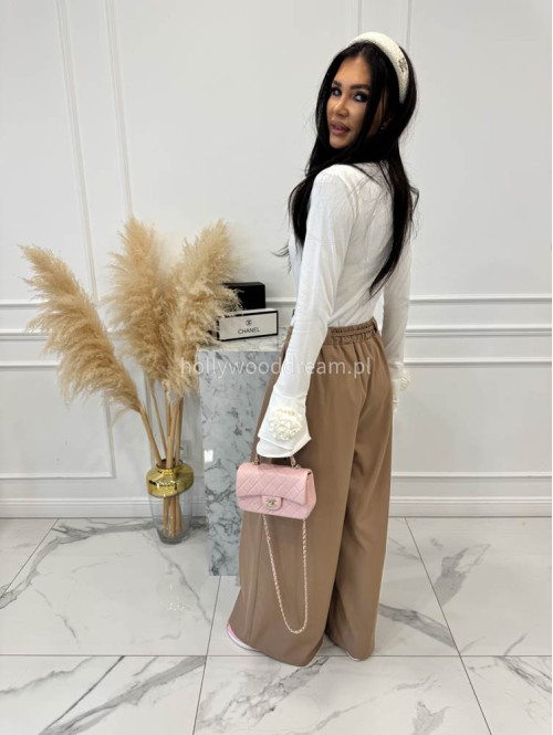 Kremowa bawełniana bluzka z rękawem dzwonek i 3-różami Maja 24 - photo #5