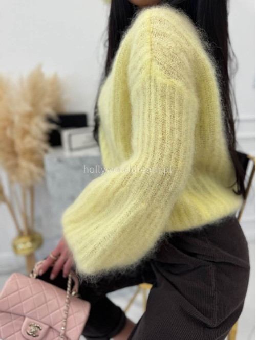 Żółty sweter moherowy z poszerzanymi rękawami WALENCJA 52 - photo #5