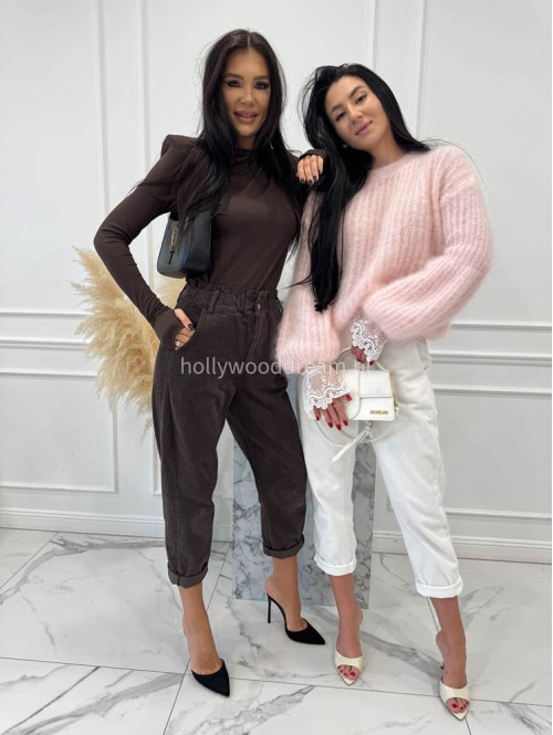 Czekoladowa bluzka z poduszkami na ramionach i dekoltem woda ARIEL 163 - photo #11