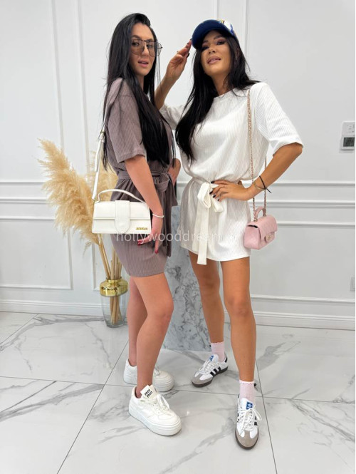 Biała sukienka z paskiem na krótki rękawek 95% bawełna Amy 44 - photo #1