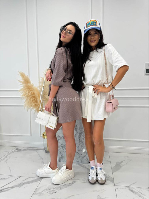 Biała sukienka z paskiem na krótki rękawek 95% bawełna Amy 44 - photo #3