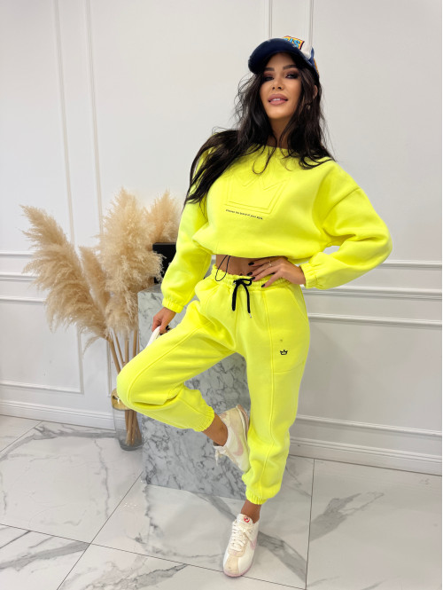 Neonowy żółty komplet dresowy bluza + spodnie z naszywką korony Werisa 128