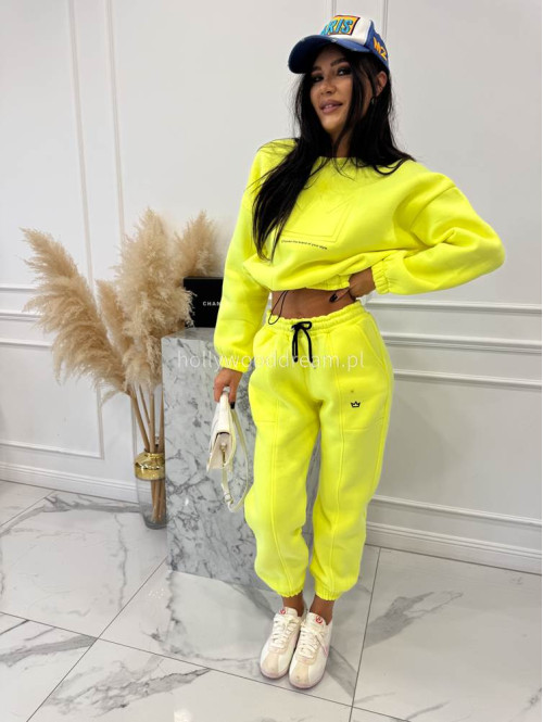 Neonowy żółty komplet dresowy bluza + spodnie z naszywką korony Werisa 128 - photo #1
