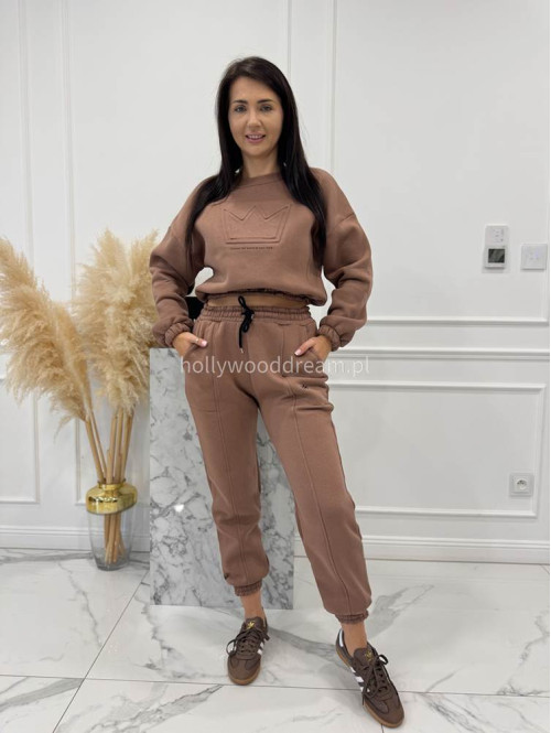 Mleczna czekolada komplet dresowy bluza + spodnie z naszywką korony Werisa 130 - photo #11