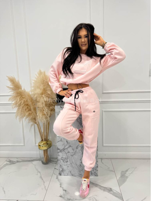 Jasny pudrowy róż komplet dresowy bluza + spodnie z naszywką korony Werisa 130 - photo #3