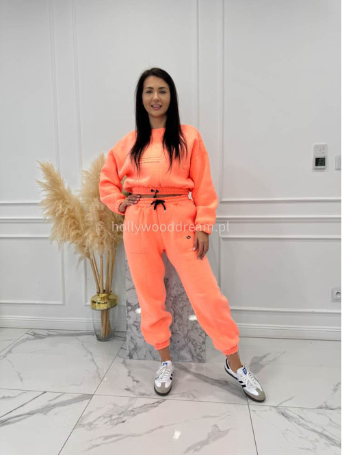Neonowy pomarańczowy komplet dresowy bluza + spodnie z naszywką korony Werisa 130 - photo #3