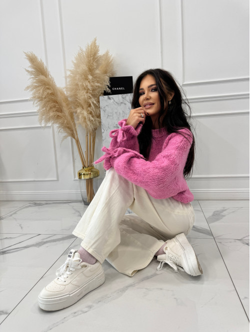 Różowy sweter z wiązaniem na rękawie Sophia 02