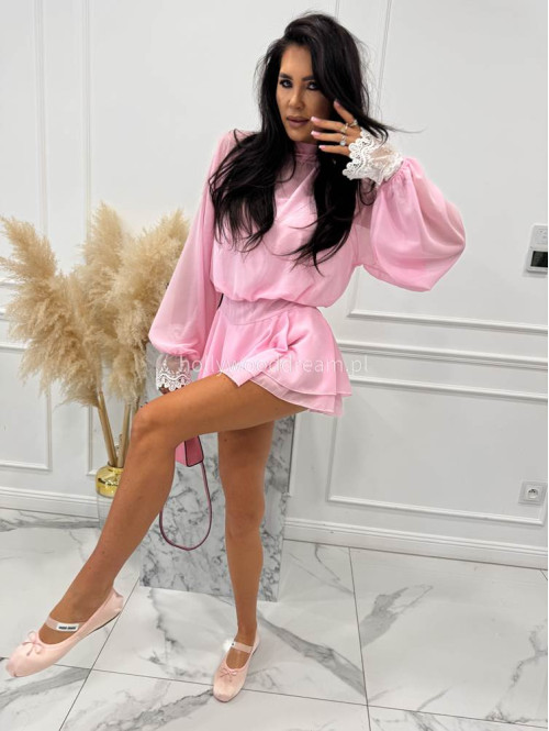 Różowy Sukienko-kombinezon szyfonowy z wycięciem na plecach Ariana 09 - photo #4