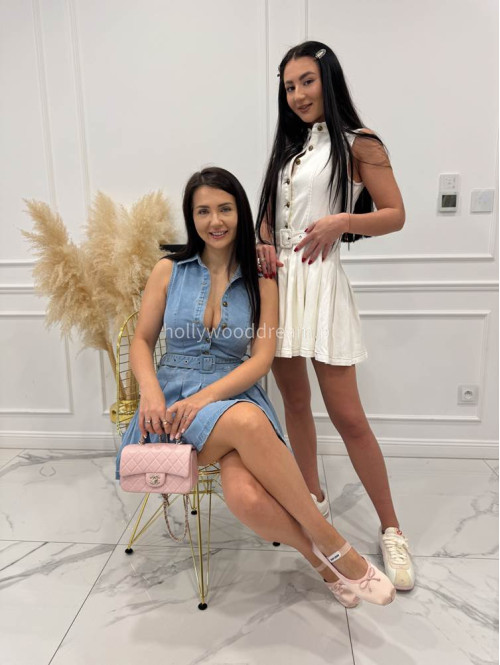 Jasno jeansowa sukienka mini na ramiączkach z paskiem i kołnierzykiem SONIA 09 - photo #9